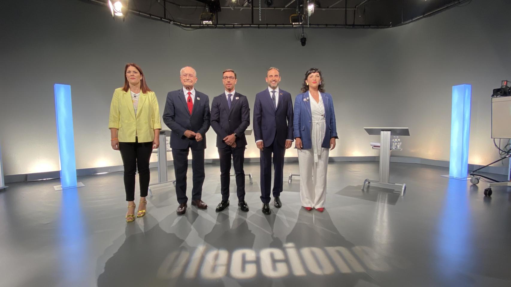 Los candidatos, antes de comenzar el debate.