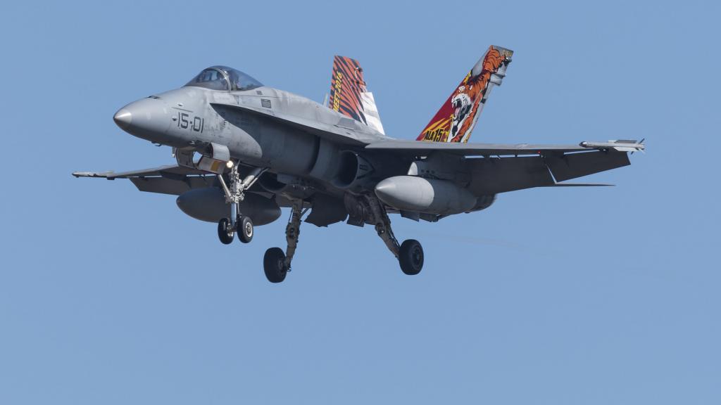 Caza F-18 del Ala 15