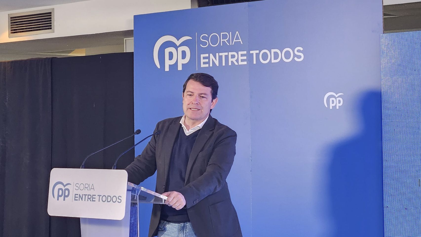 Alfonso Fernández Mañueco en un mitin en Soria