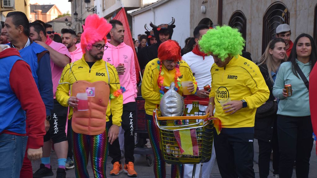 Las peñas son parte fundamental en el ambiente festivo