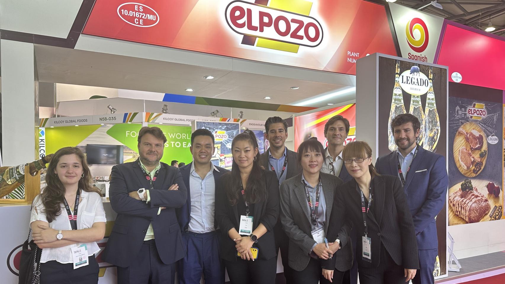 La delegación comercial de El Pozo que se ha desplazado a SIAL Shanghái.