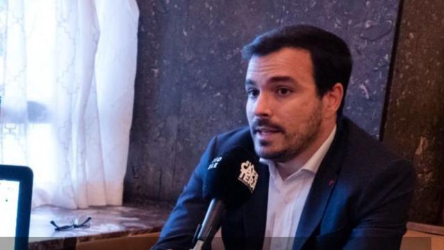 Alberto Garzón este lunes en una entrevista en Radiocable.