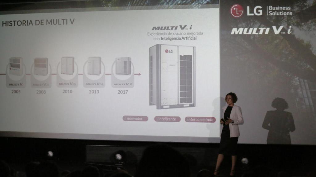 Belén Puente durante su presentación del LG Multi V i