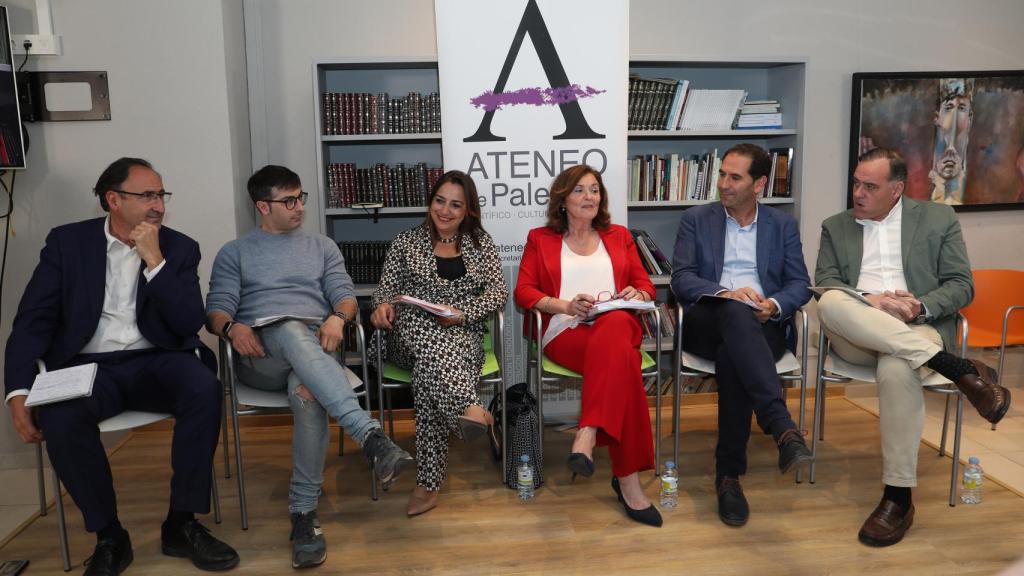 (IaD) Los candidatos a la Alcaldía de la ciudad en el sede del Ateneo: Alfonso Polanco(PP), Rodrigo San Martín(IU-Podemos),Miriam Andrés(PSOE), Sonia Lalanda(Vox), Mario Simón(Ciudadanos) y Domiciano Curiel(Vamos Palencia), en el debate electoral