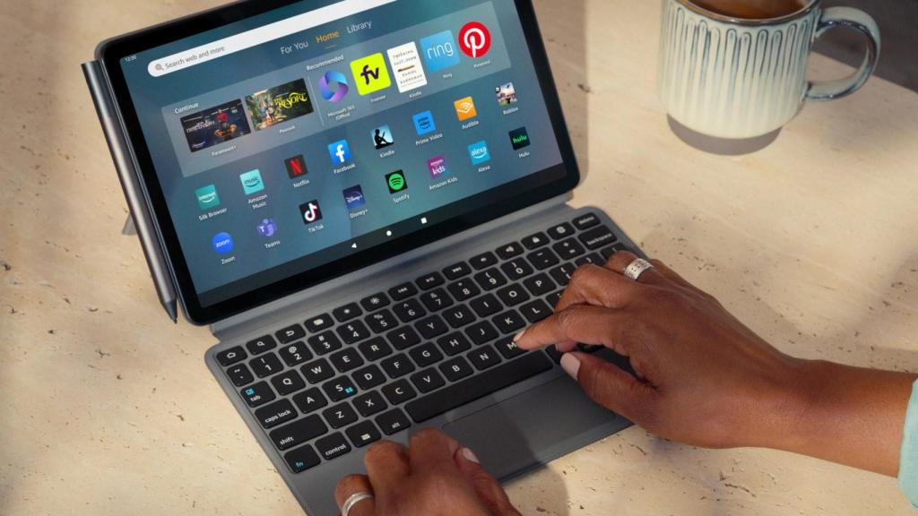 La Amazon Fire Max 11 se puede usar con un teclado y ejecutar apps de Office