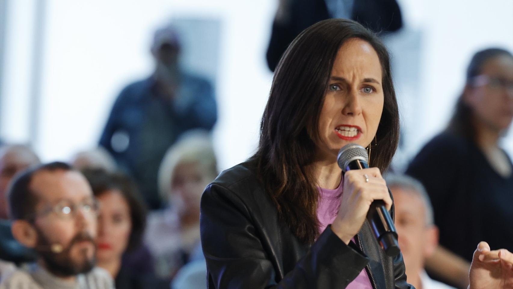 La secretaria general de Podemos y ministra de Derechos Sociales, Ione Belarra, en un mitin de Zaragoza.