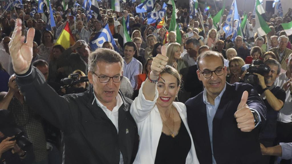 Feijóo, este martes, en un mitin del PP en Cáceres con los candidatos en Extremadura y Cáceres.