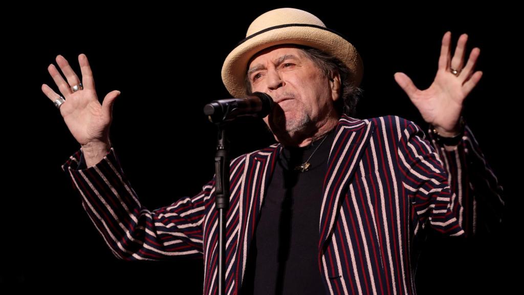 Joaquín Sabina durante el concierto en el WiZink Center de Madrid el 23 de mayo de 2023. Foto: Kiko Huesca / EFE
