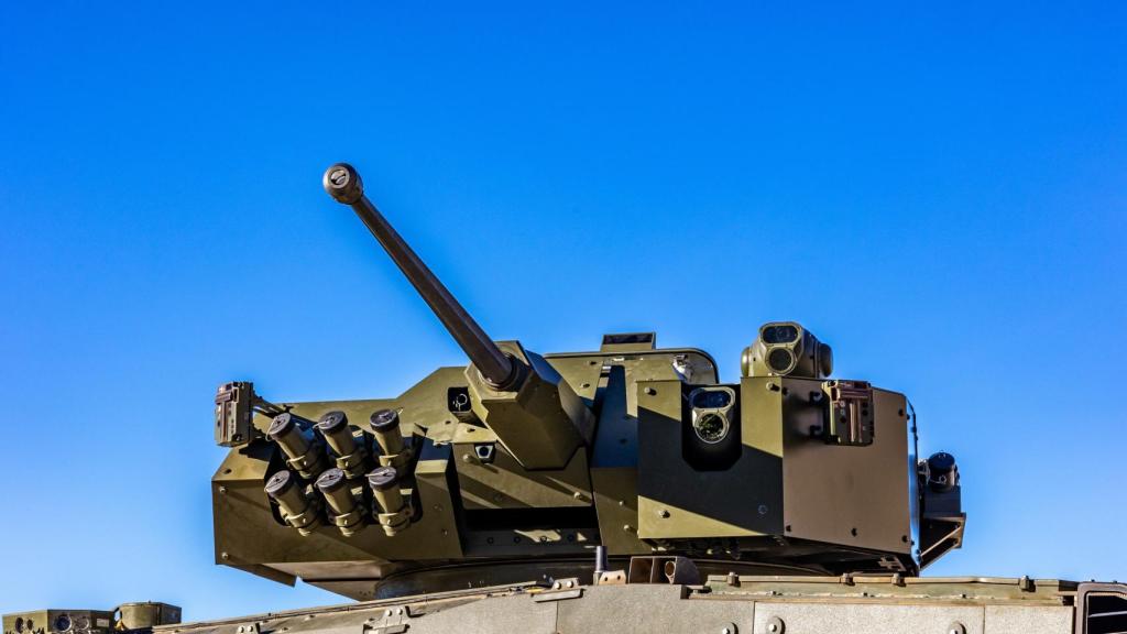 Torreta Guardian 30  montada en un 8x8 Dragón