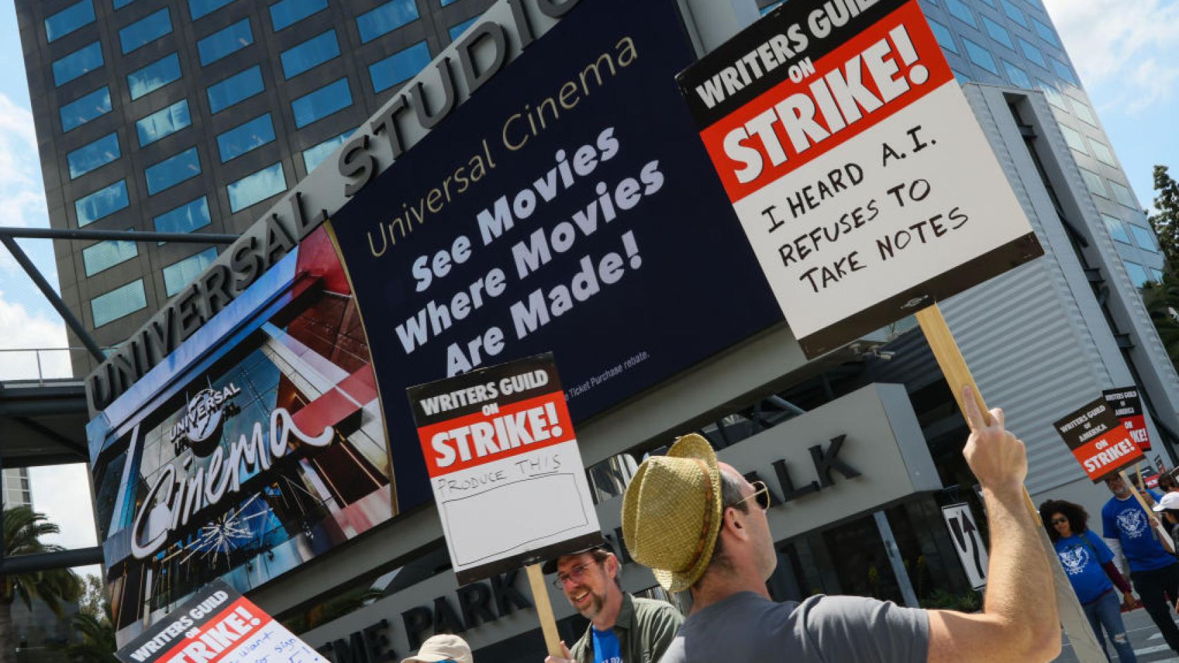 Huelga de guionistas: Cuáles son los miedos del gremio sobre el uso de la IA y qué proponen para su regulación