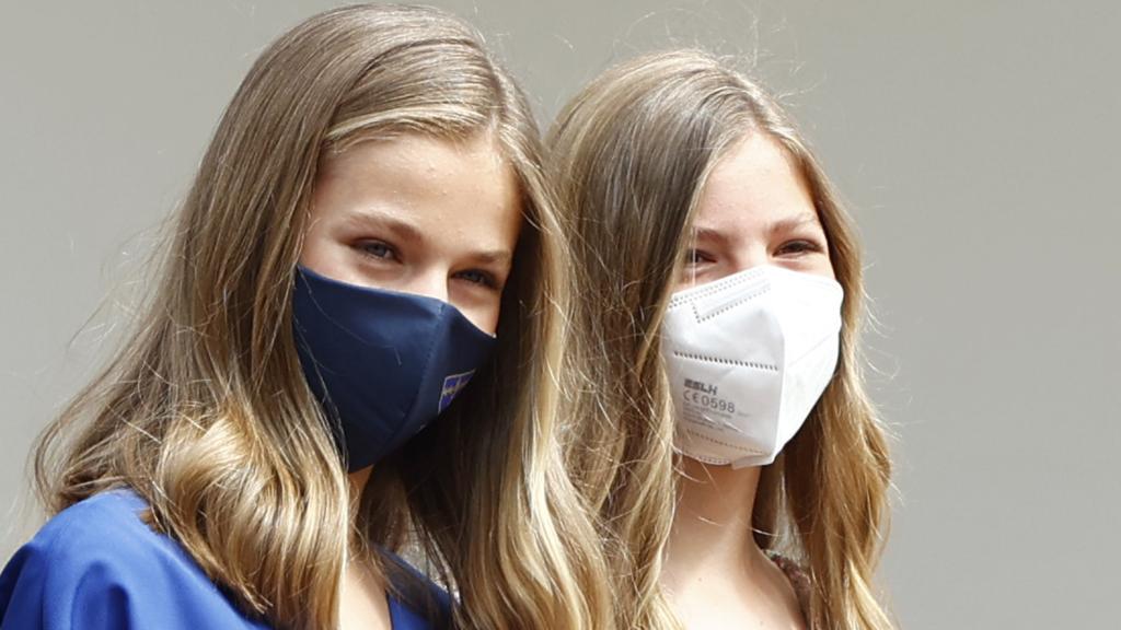 Leonor y Sofía en la confirmación de la heredera.
