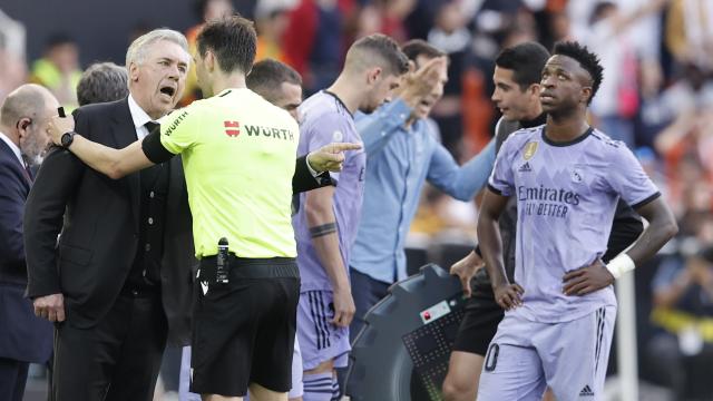 Ancelotti y De Burgos Bengoetxea hablan tras los insultos racistas a Vinicius