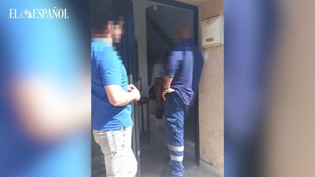 Momento del vídeo en el que se producen las presuntas coacciones para robar el voto.