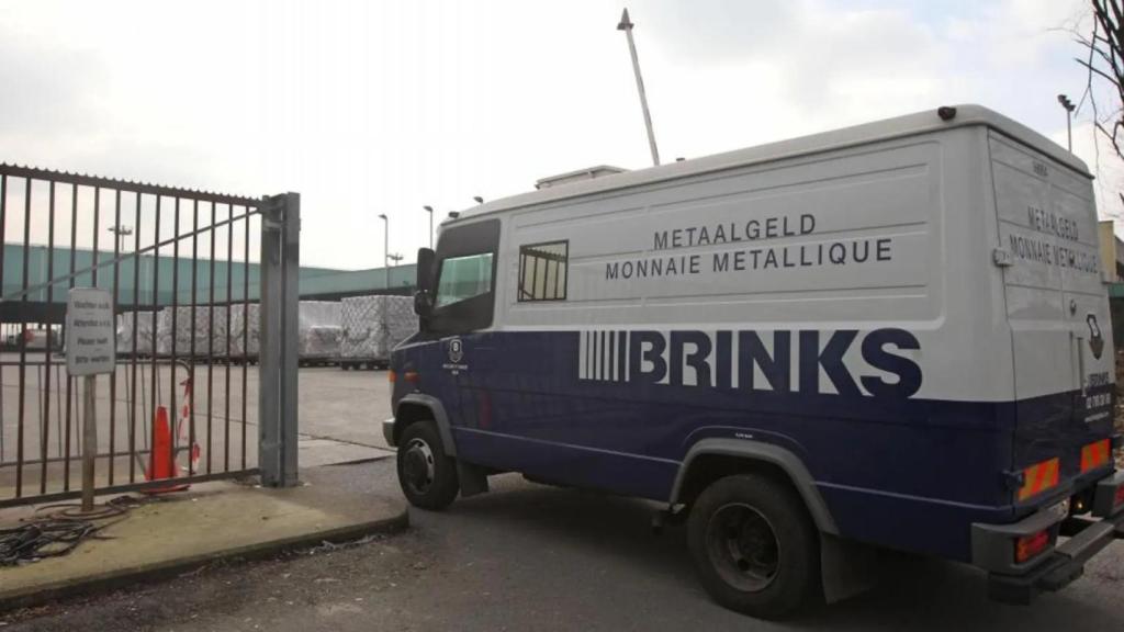 Furgón de Brinks en el aeropuerto de Bruselas.