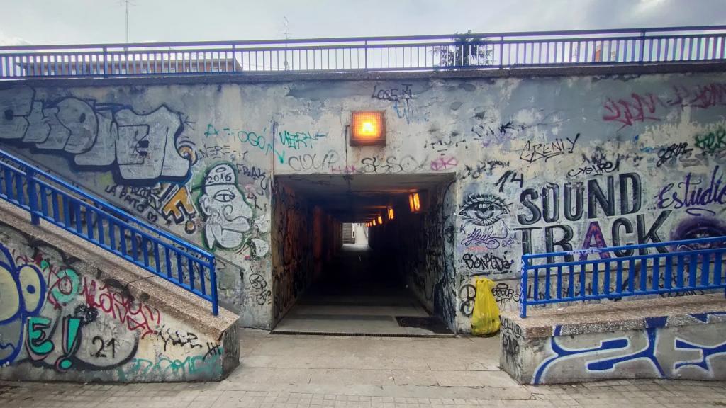 Entrada al túnel de la calle Villavaliente.
