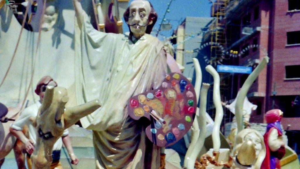 El ninot 'tardío' que se expuso en la Exposición de 1990 .