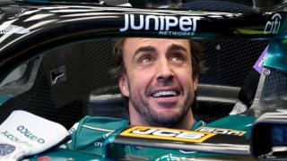 Fernando Alonso, subido a bordo del Aston Martin.