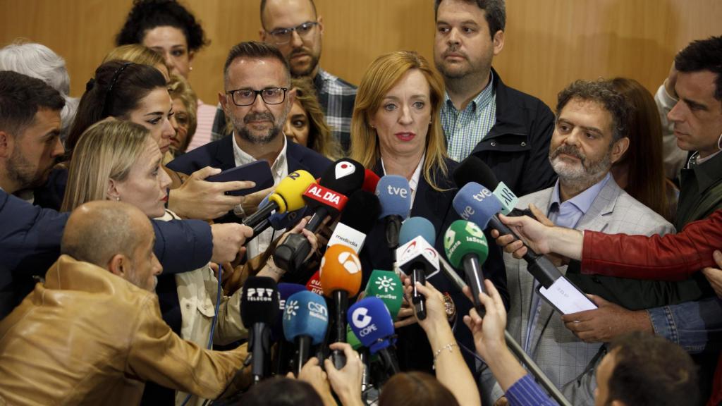 La alcaldesa de Maracena, Berta Linares atiende a los medios este viernes.