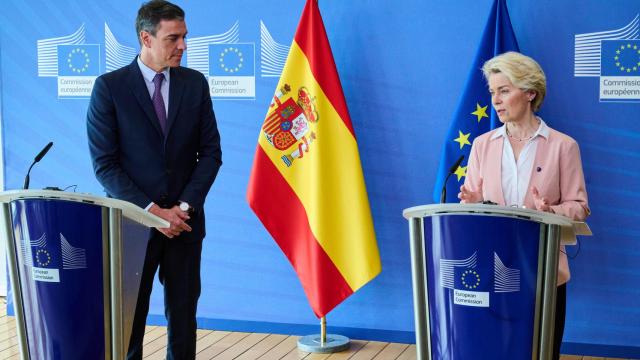 Pedro Sánchez y Ursula von der Leyen, durante una reunión en Bruselas