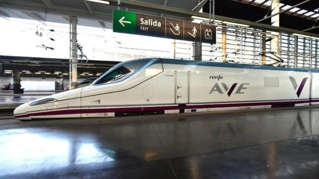 AVE de Renfe estacionado.
