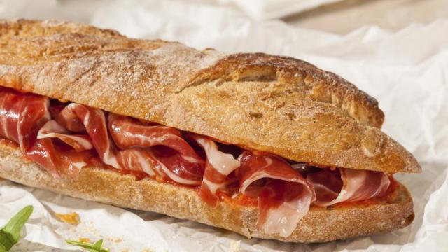 La charcutería de Madrid donde comer súper bocadillos desde 1 euro.