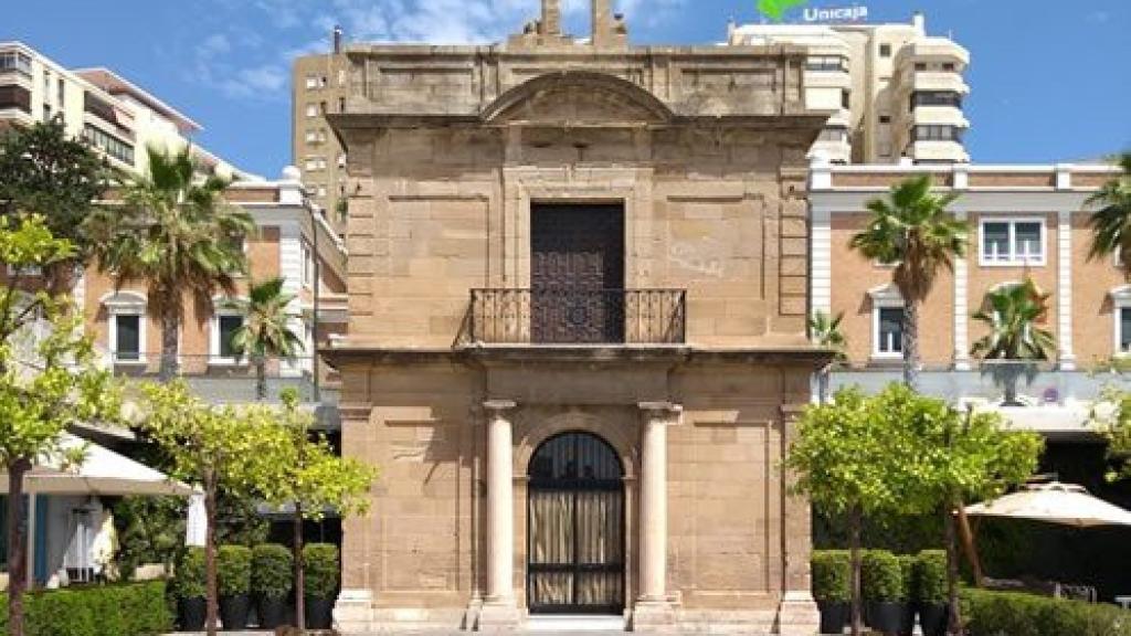 Imagen de la capilla del puerto de Málaga.