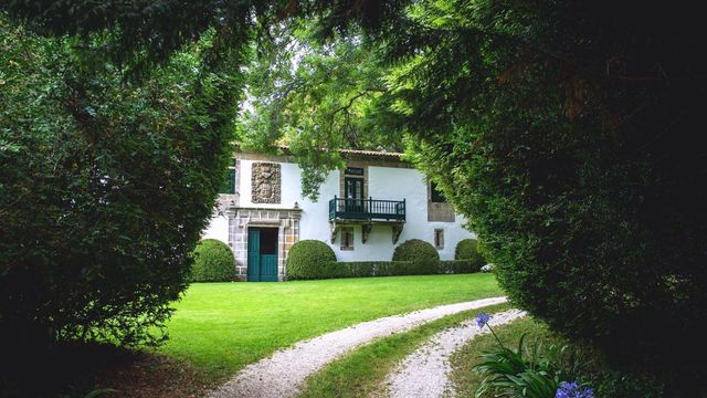 Entrada principal al Pazo de Sergude en Ponteceso. Foto: Pazo de Sergude / Boketé