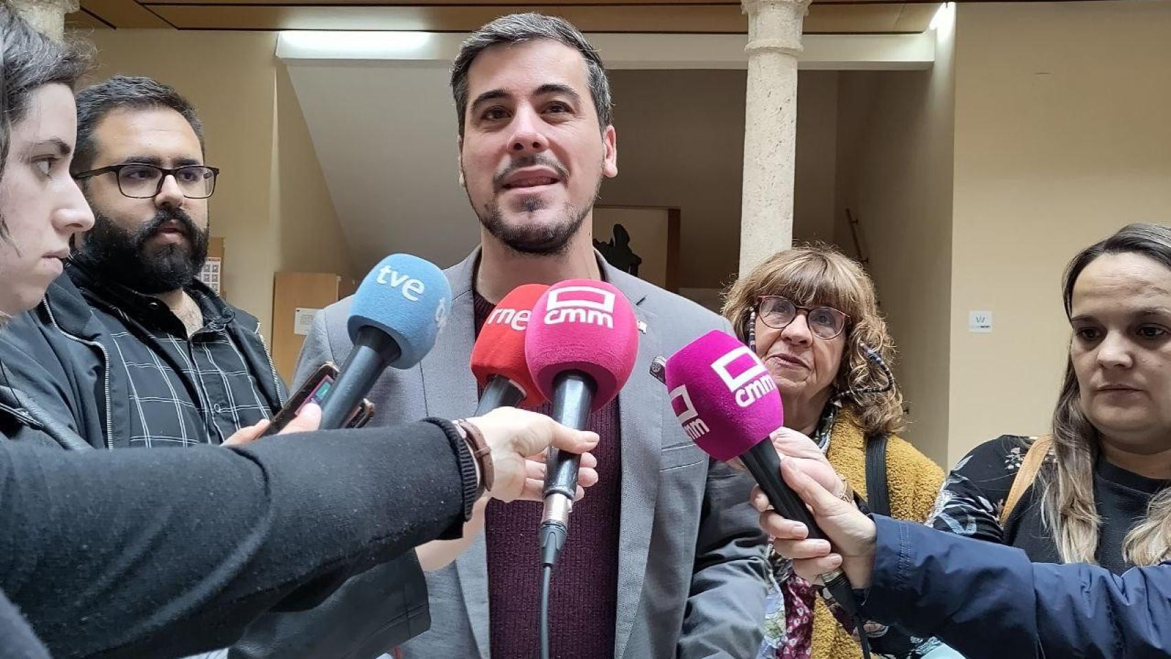 José Luis García Gascón en el colegio electoral.