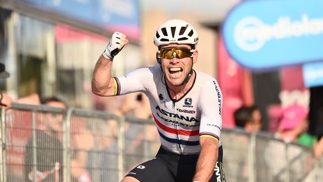 Cavendish celebra la victoria en Roma.