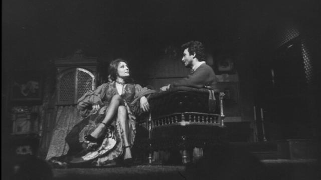 Representación de 'Petra regalada', una de las obras más exitosas de Antonio Gala, en el Teatro Príncipe. Archivo Santos Yubero