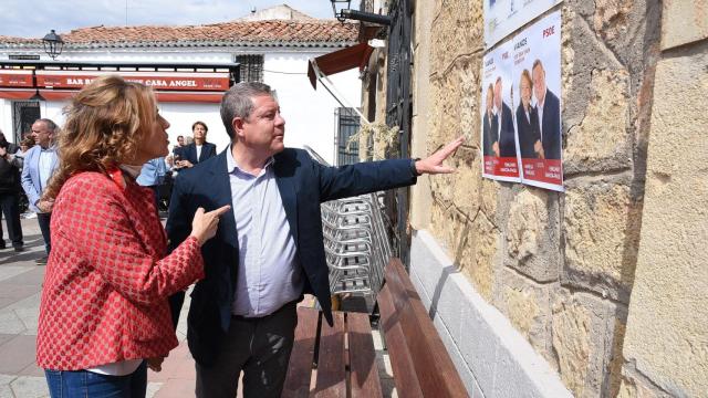 Aurelia Sánchez junto a Emiliano-García Page durante la campaña.