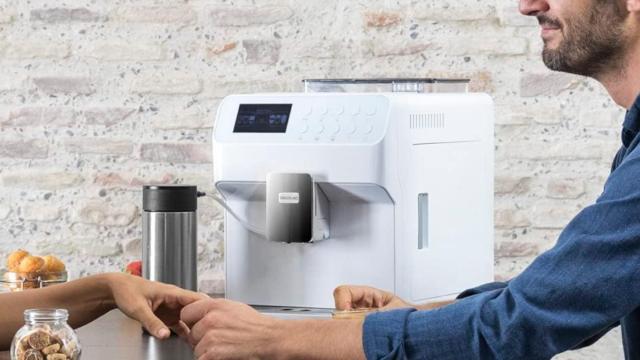 Esta cafetera automática de Cecotec ¡ahora tiene 150 euros de descuento!