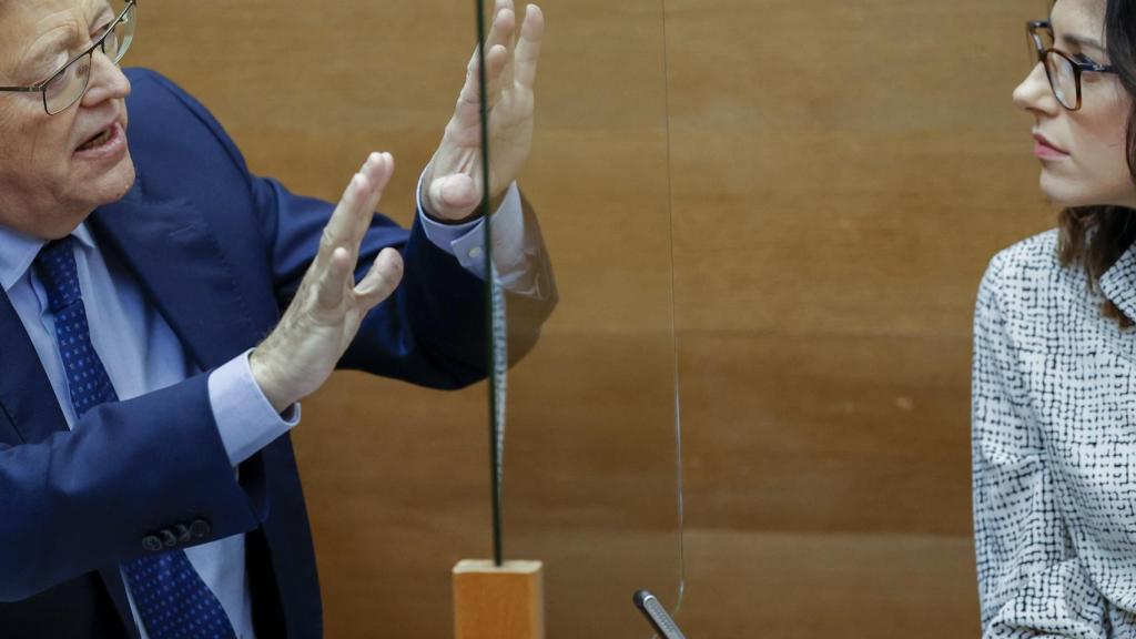 Ximo Puig y Aitana Mas en las Cortes valencianas, en imagen de archivo.