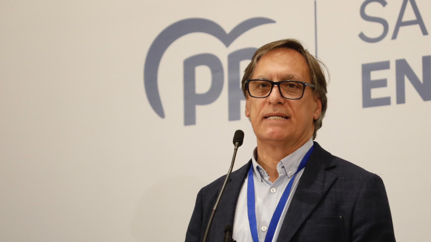García Carbayo, en la noche electoral, ya entrada la madrugada