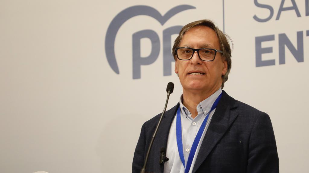 García Carbayo, en la noche electoral, ya entrada la madrugada