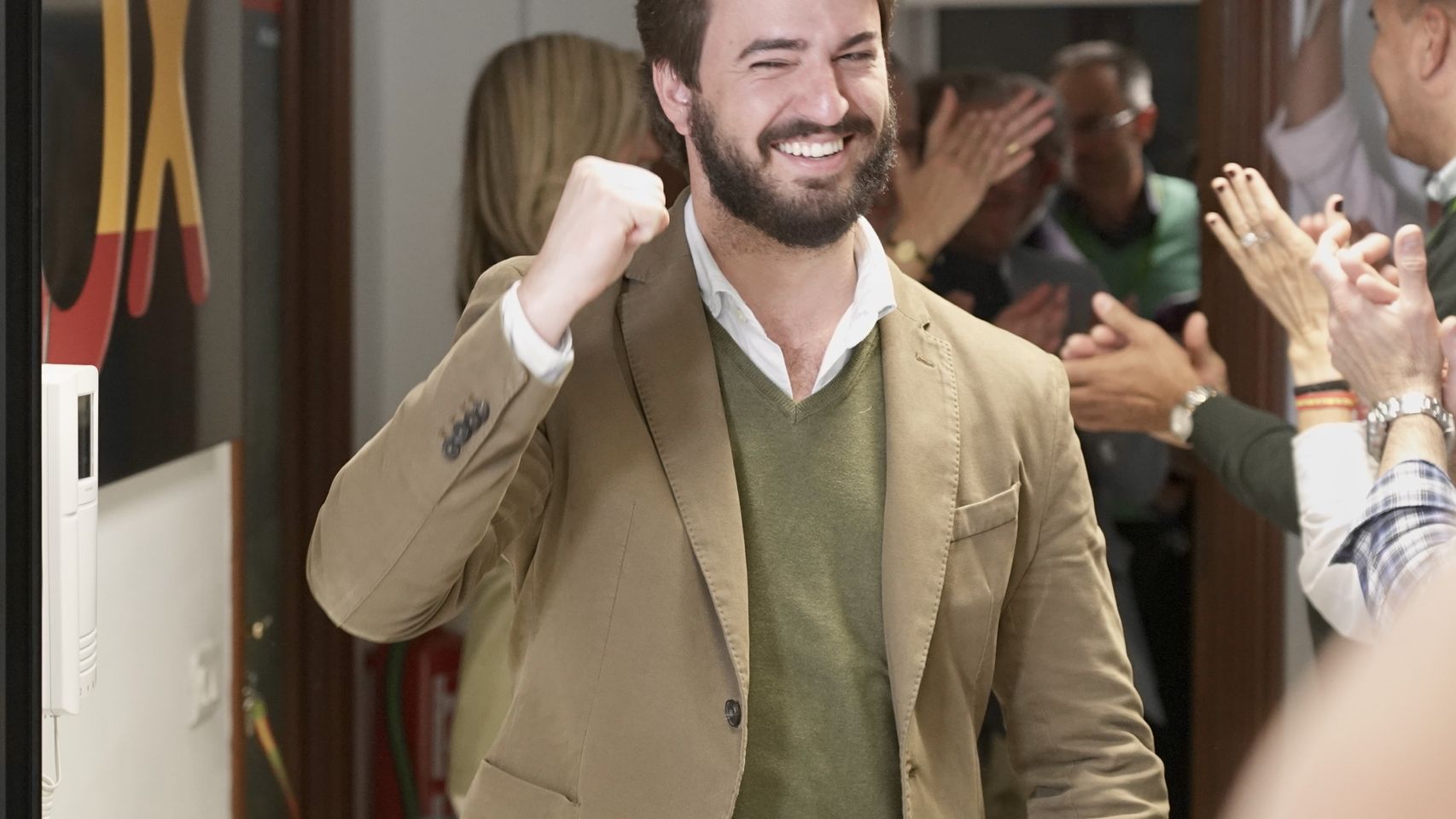 El vicepresidente de la Junta, Juan García-Gallardo, durante la celebración de los resultados de Vox en Valladolid, esta noche electoral.