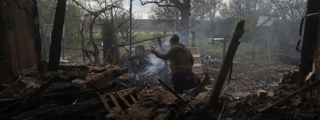 Consecuencias del bombardeo ruso en Donetsk.
