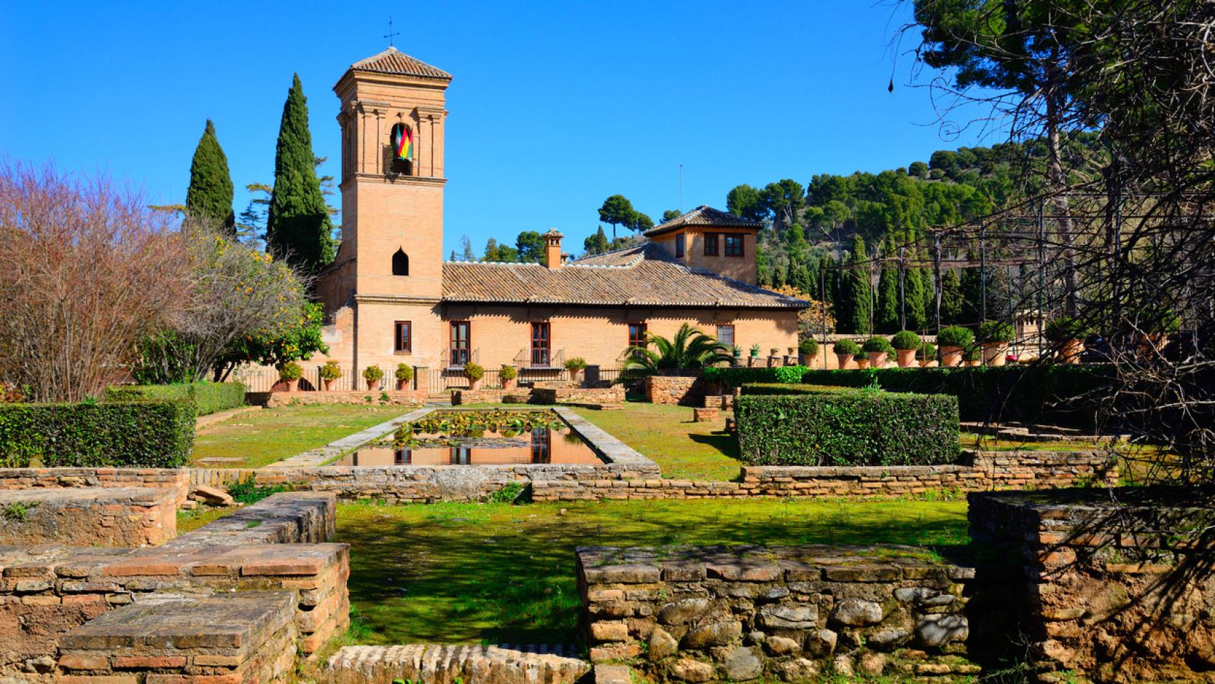 Puedes pasar una noche en el recinto de La Alhambra de Granada y no lo sabes: descubre este Parador