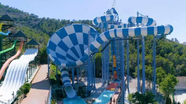 Cyclón, una de las atracciones estrellas de Aqualandia.