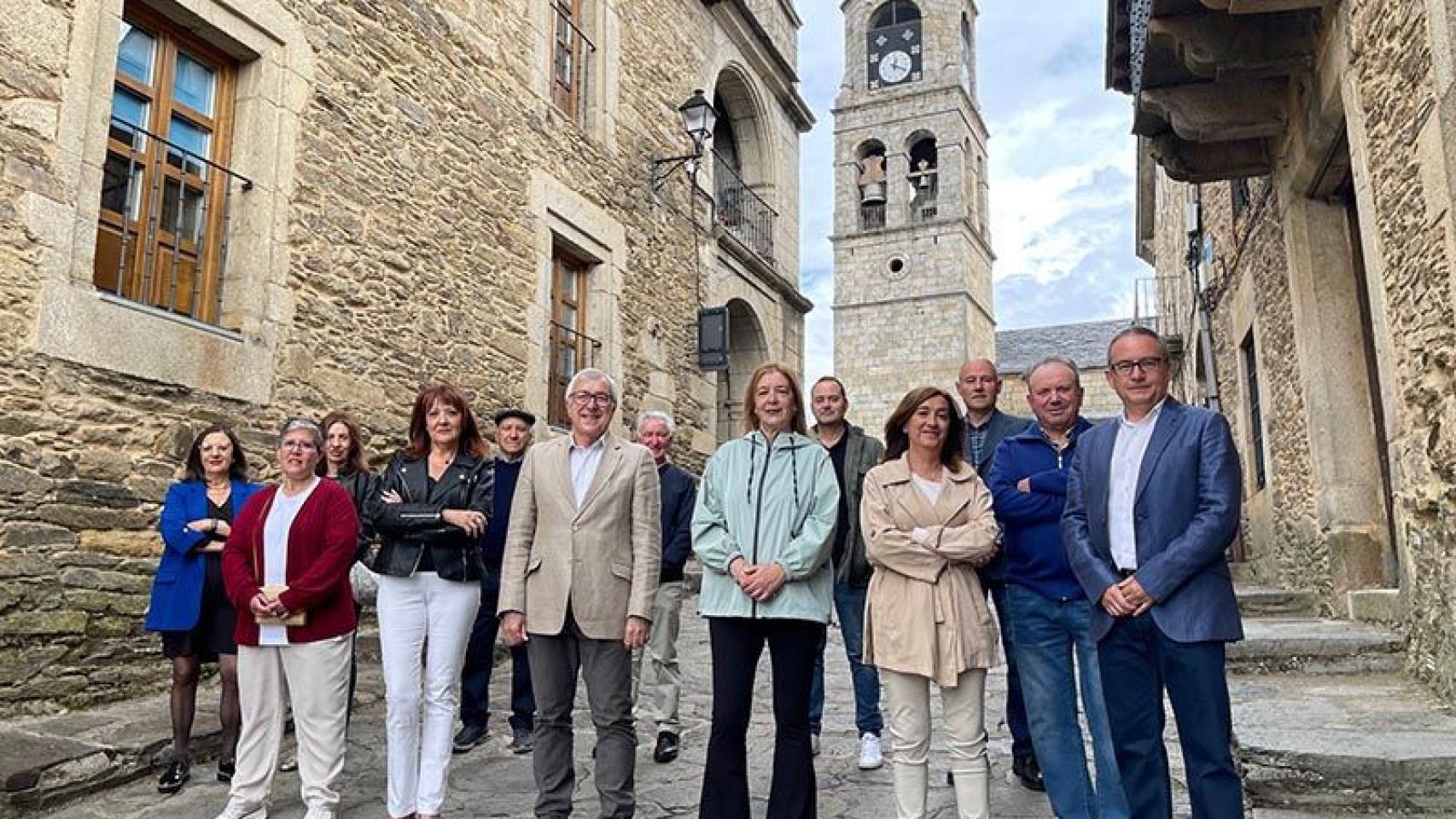 Presentación de la candidatura del PSOE en Puebla de Sanabria, con José Fernández Blanco al frente