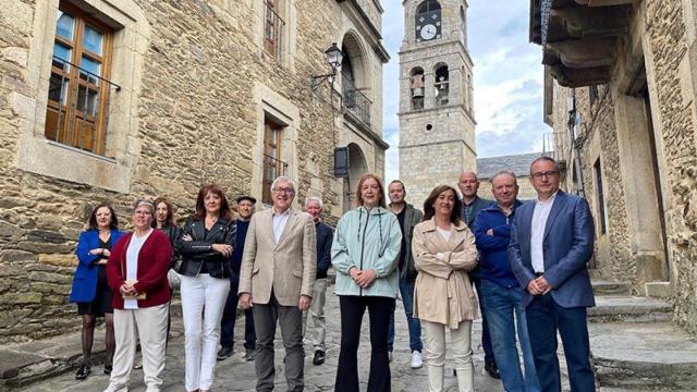 Presentación de la candidatura del PSOE en Puebla de Sanabria, con José Fernández Blanco al frente