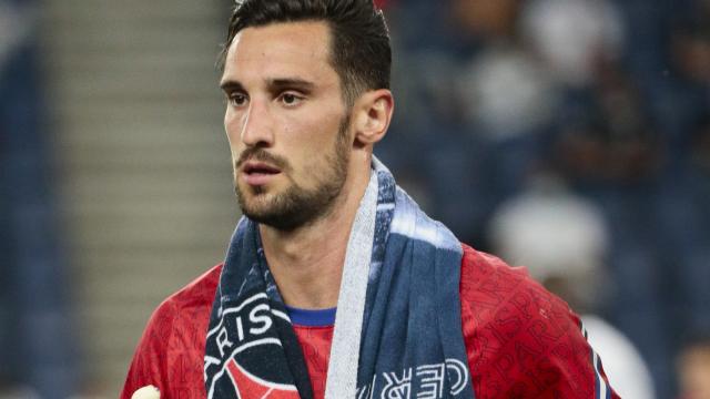 Sergio Rico antes de un partido con el PSG