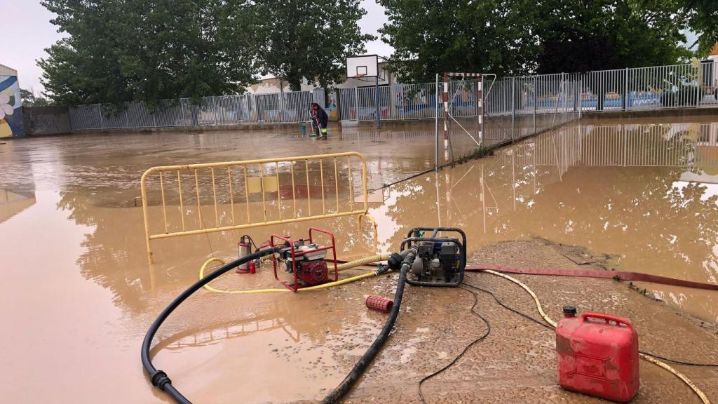 El colegio de Serrada tras la increible tormenta