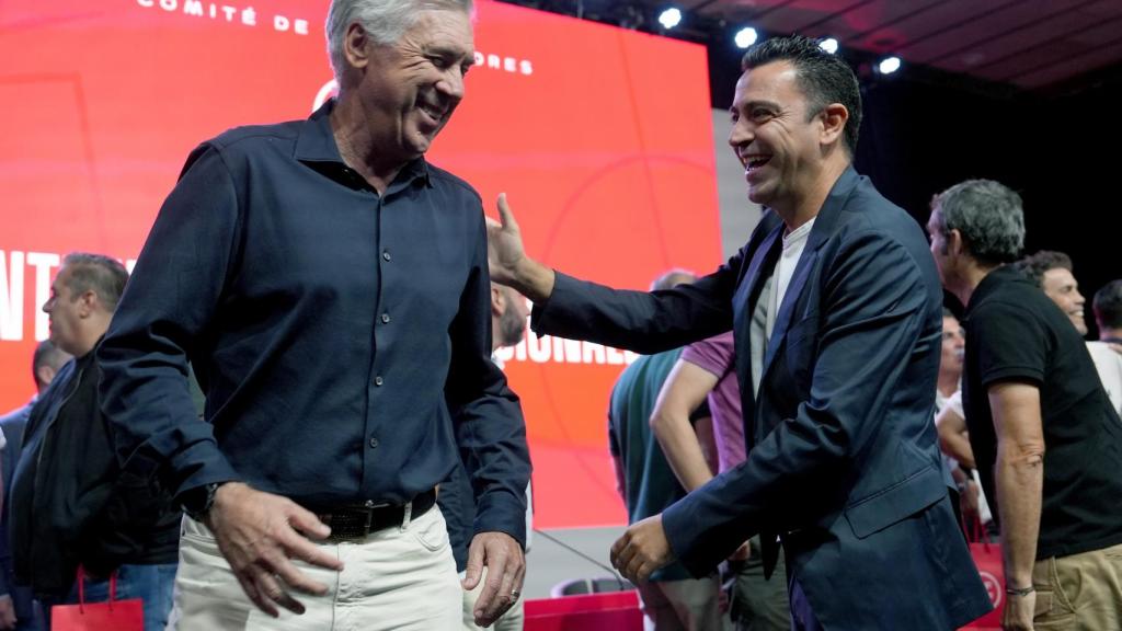 Carlo Ancelotti y Xavi Hernández, en la Federación.