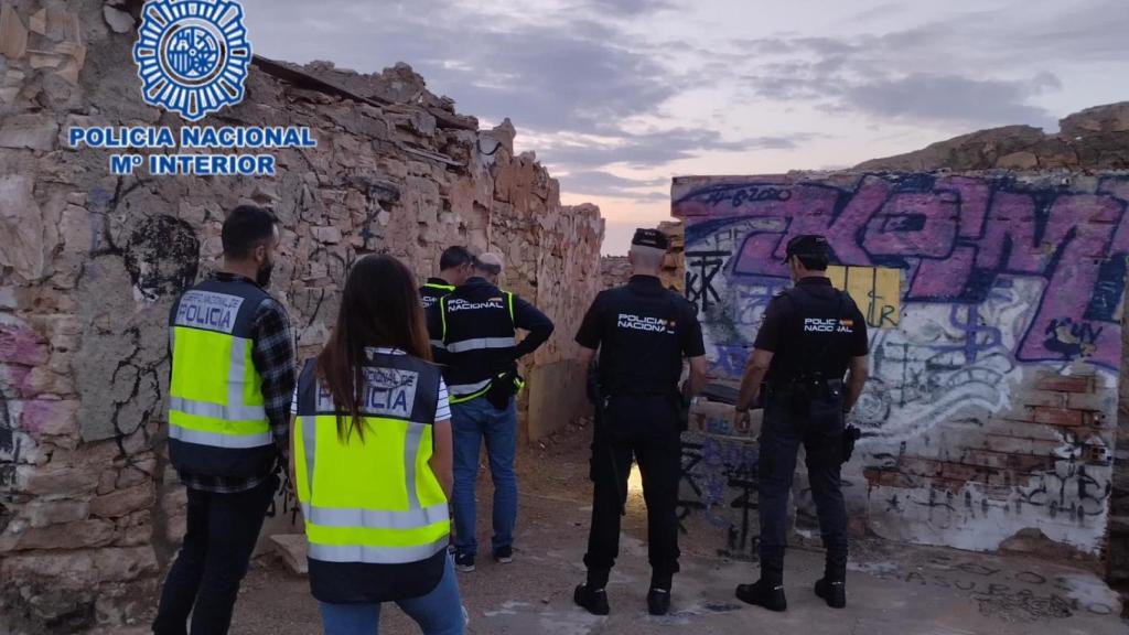 El suceso se produjo ayer en la carretera de Urbanova (Alicante).