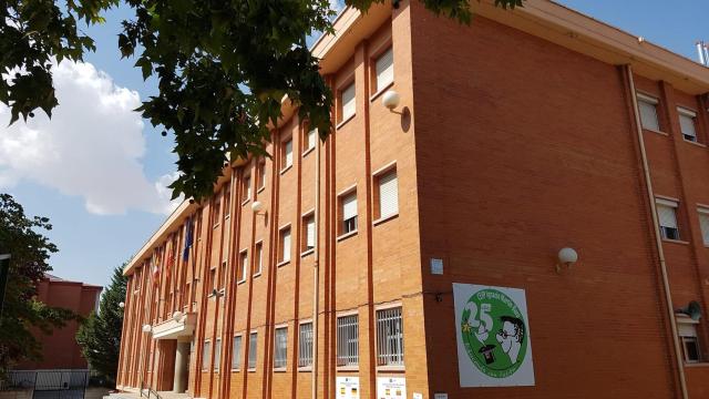 Fachada del CEIP Ignacio Martín Baró, cuya AMPA ha sido el organizador del evento