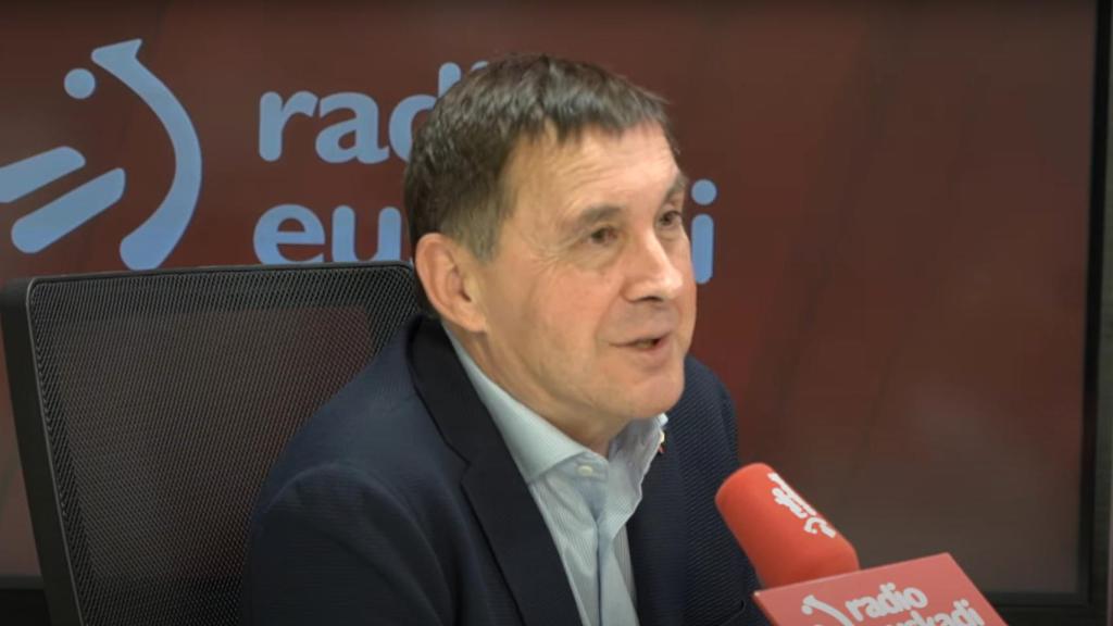 El coordinador general de EH Bildu, Arnaldo Otegi, este miércoles en Radio Euskadi.