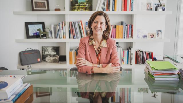 Alejandra Kindelán, presidenta de la Asociación Española de Banca (AEB), durante una entrevista con EL ESPAÑOL-Invertia.