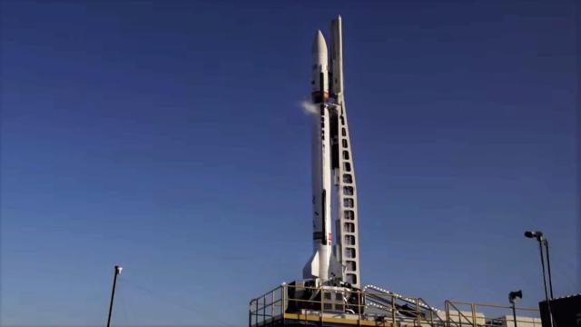 Miura 1 en la plataforma esperando el despegue