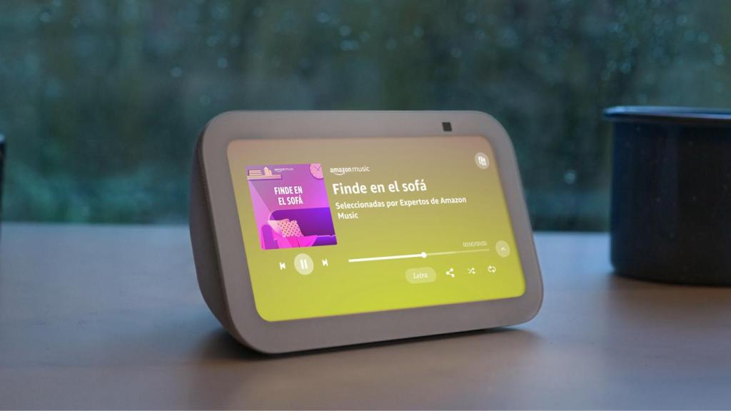 El nuevo altavoz Echo Show 5 de Amazon.